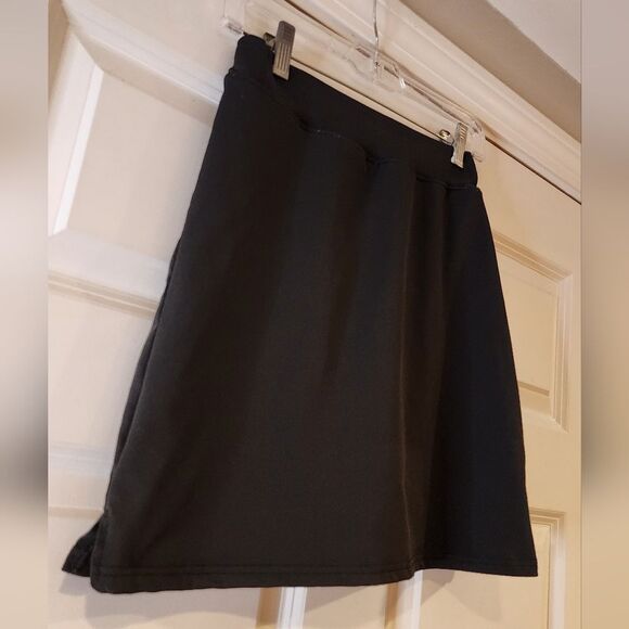 Stretchy black pull on mini skirt with shorts M - Picture 2 of 4